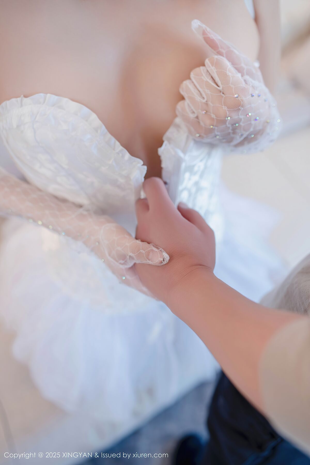 【無修正】【子役】「芸能界に未練があって...」大学生になった元人気子役。自己顕示欲と性欲の狭間でAV出演を決意。演技なしのガチハメ撮り、後悔涙目黒歴史！